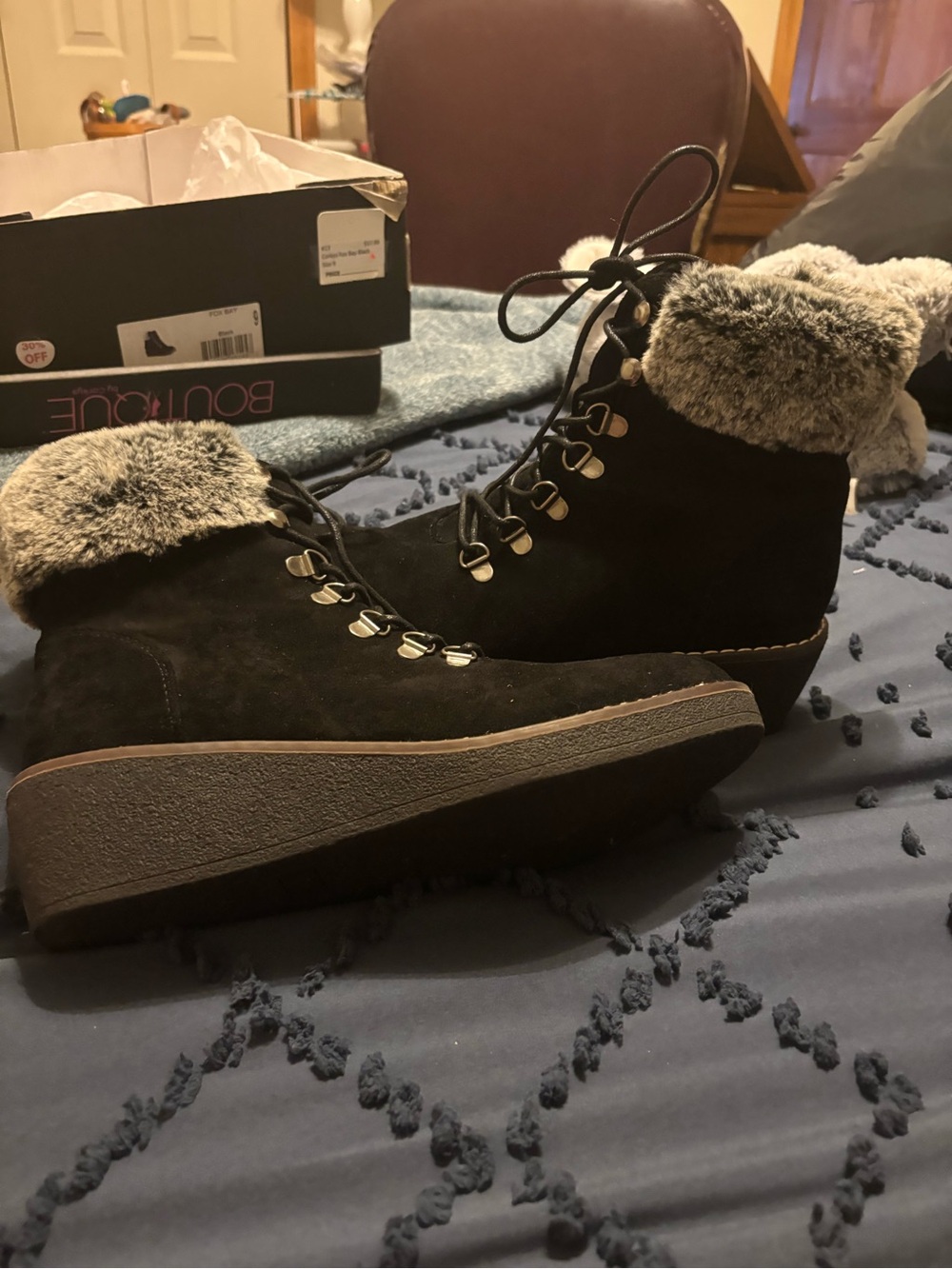 Women's Black Lace-Up Faux Fur Collar Wedge Ankle Boots